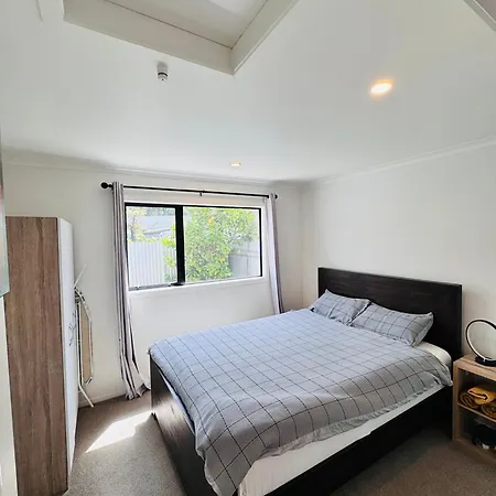 Modern 1 Bedroom Guest House Upper Hutt Exterior photo