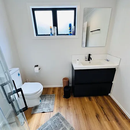 Modern 1 Bedroom Guest House Upper Hutt Exterior photo