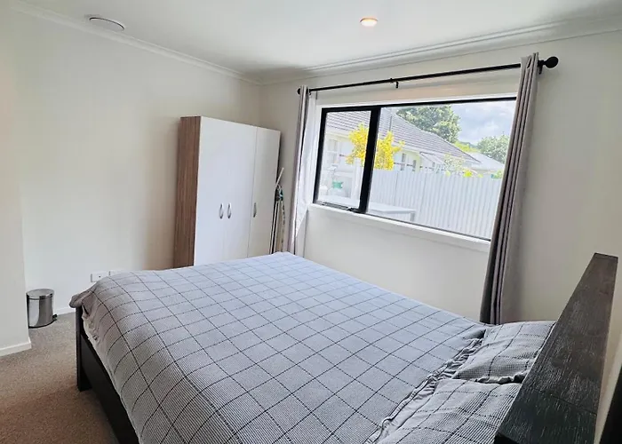 Modern 1 Bedroom Guest House