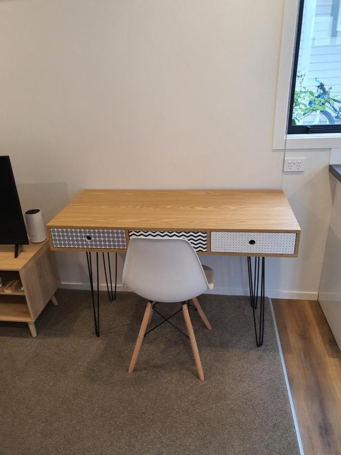 Modern 1 Bedroom *