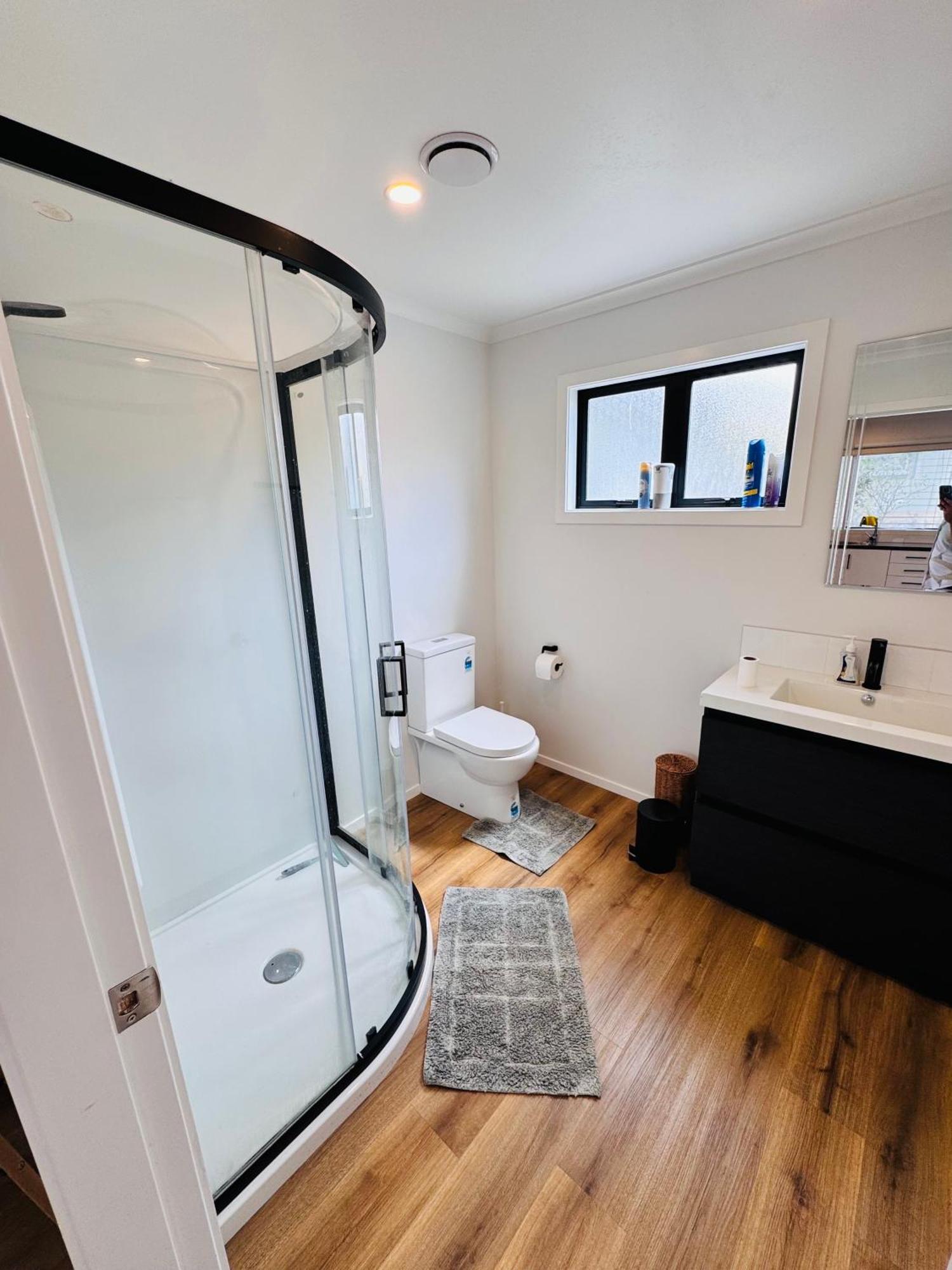 Modern 1 Bedroom * Upper Hutt